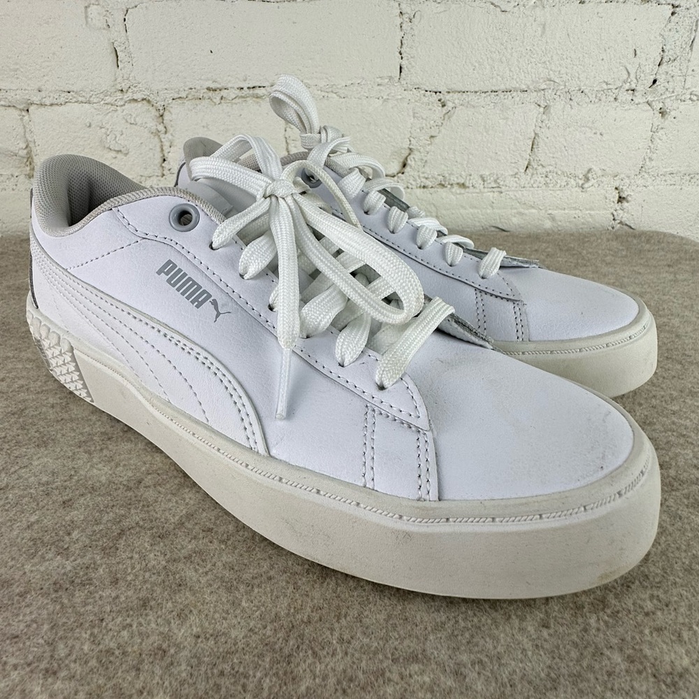 Puma Smash V2 Platform Leather Sneakers Soft Foam Women’s Size 7.5